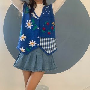 SWEATER VEST (Y2K style)